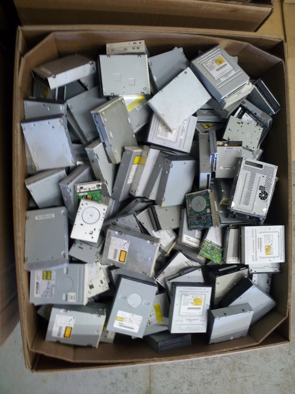 CDROOM/CDRW dan Hardisk